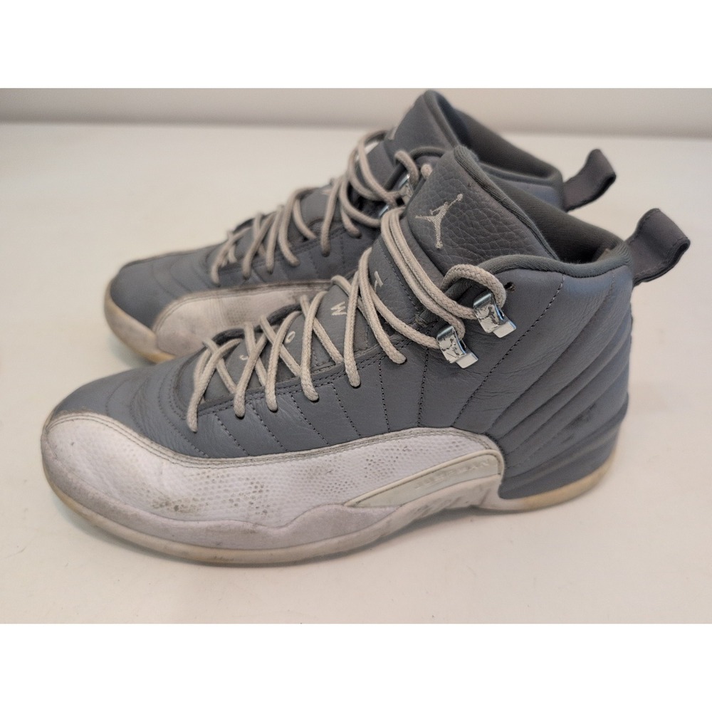 Grey Jordans size 10, 2022 CT8013-015
